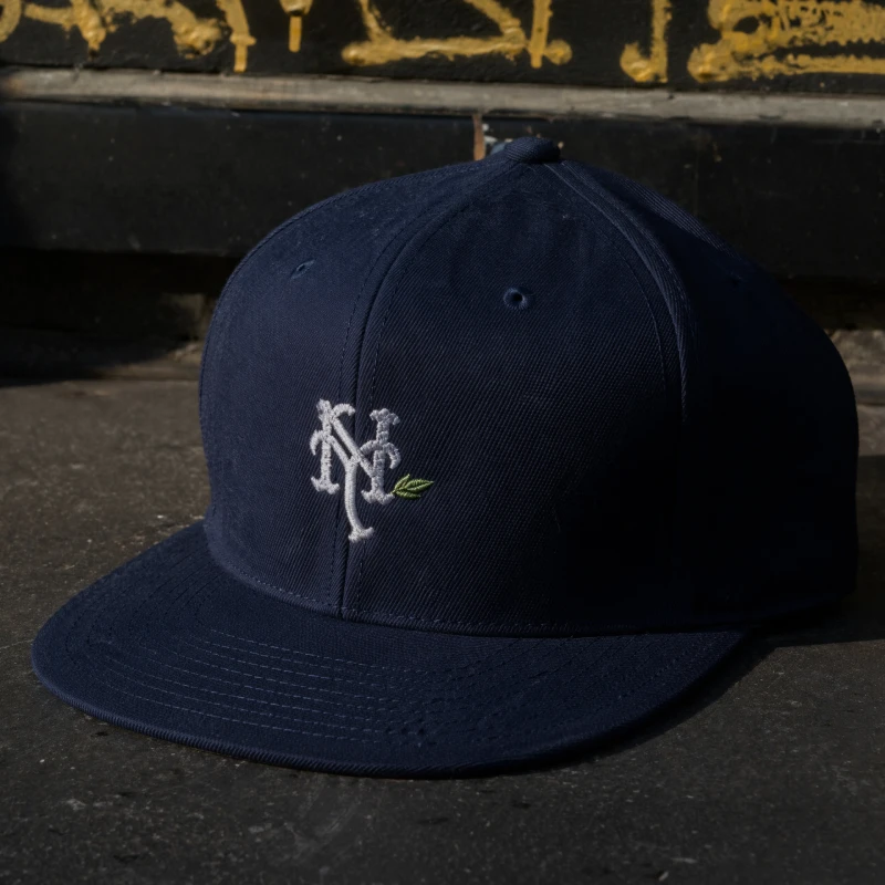 Gorra snapback personalizada bordada streetwear marca ropa logo empresa